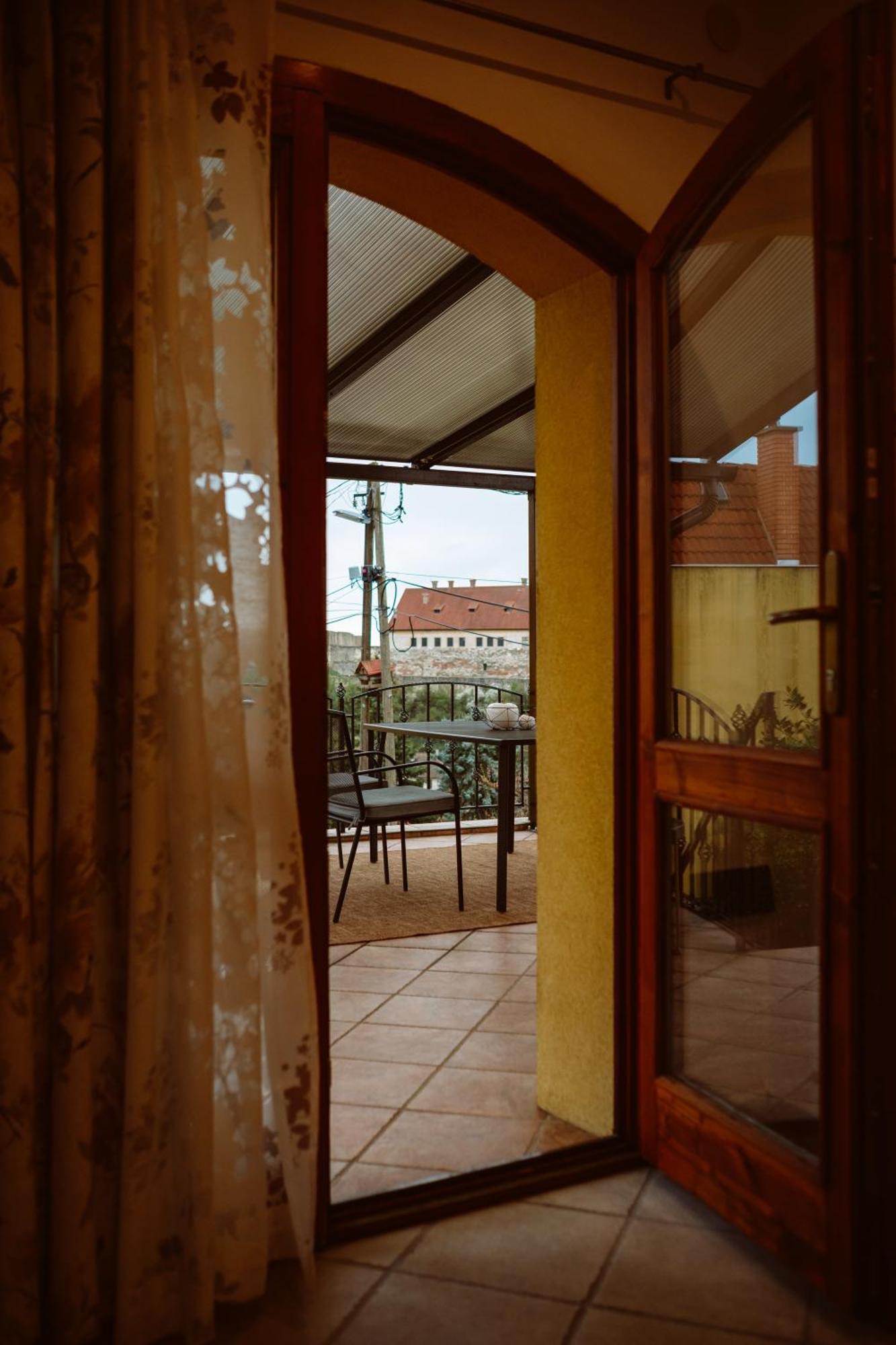 Kiralyszeke Apartman Эгер Экстерьер фото